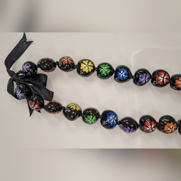 HAWAIIAN NUT BEAD RAINBOW COLORED TIE LONG NECKLACE - Picture 3 of 6